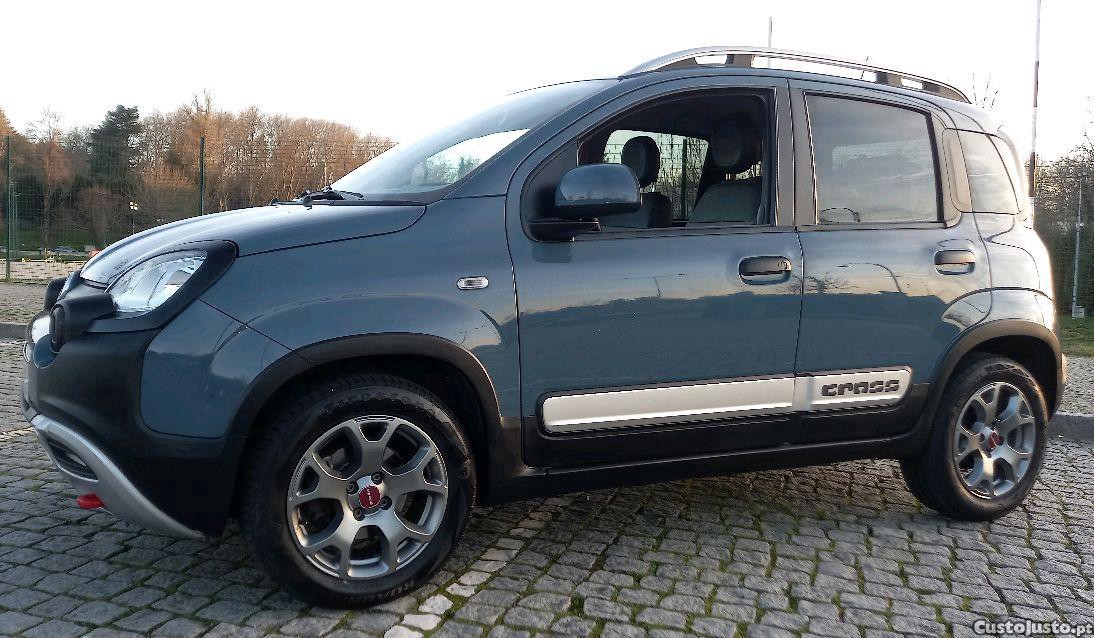 Fiat Panda 1.0 70 CV Híbrido Cross — fotografia 3