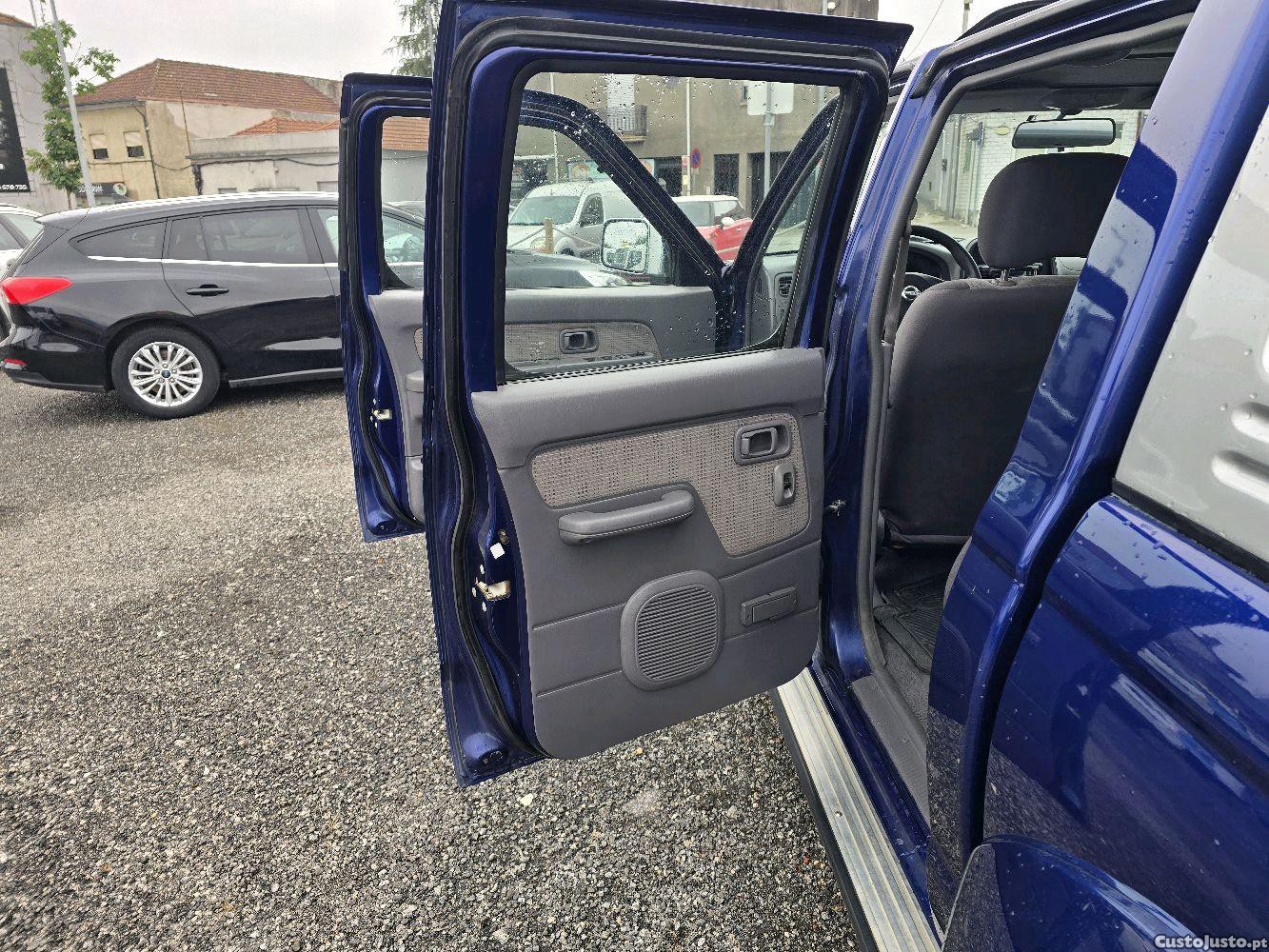 Nissan Navara 2.5 TD, c/ teto abrir+AC, Top!!! — fotografia 6