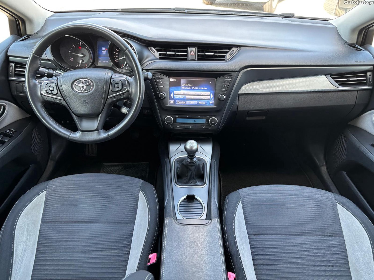 Toyota Avensis 2.0 D-4D Exclusive+GPS — fotografia 8