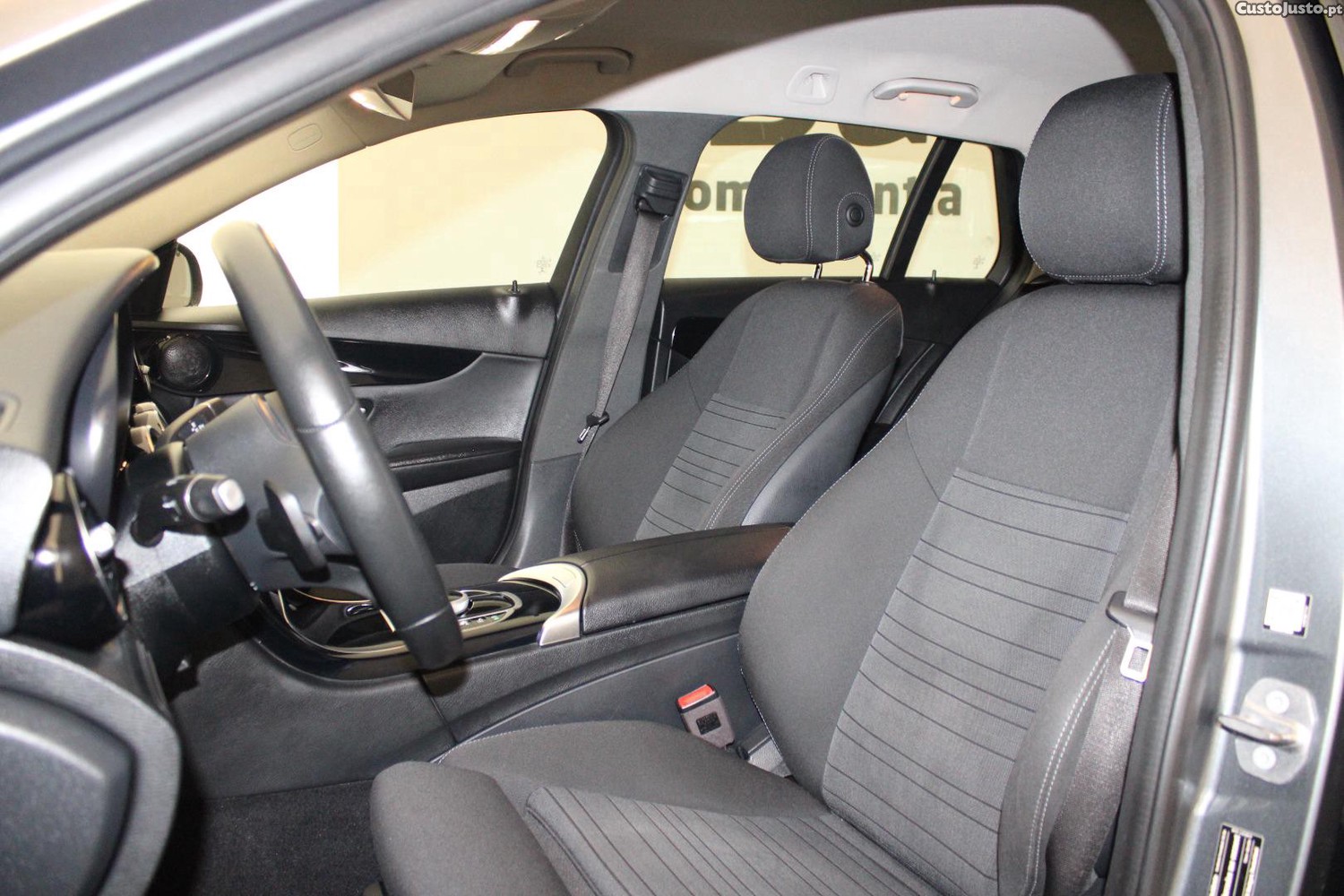 Mercedes-Benz C 200 D (AUTO) — fotografia 13