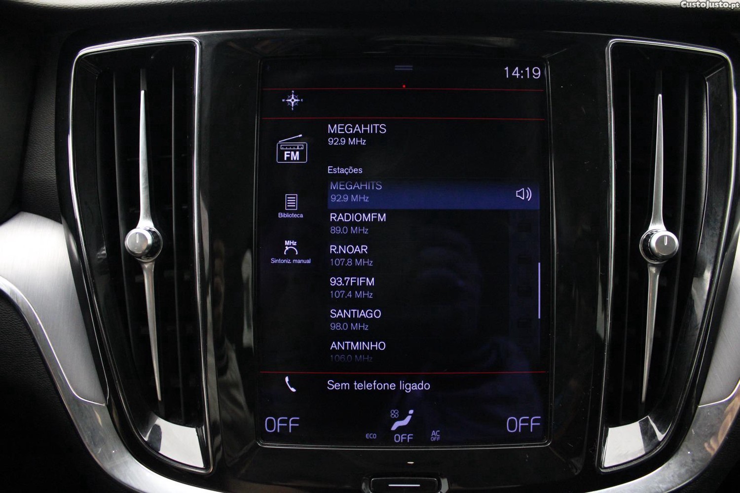 Volvo V60 2.0 T6 AWD R-DESIGN — fotografia 26