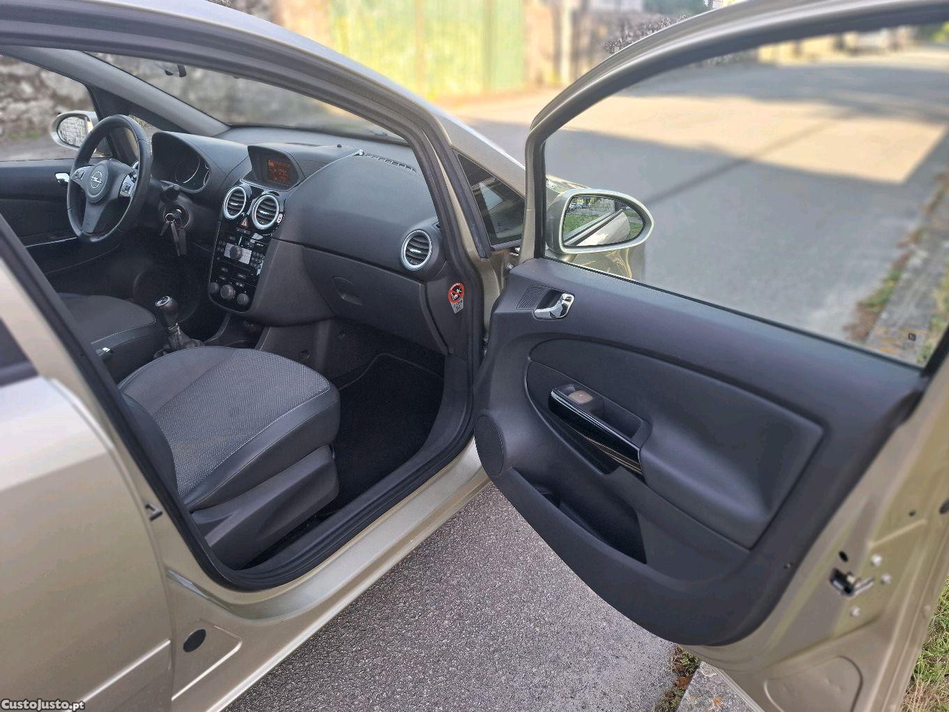 Opel Corsa Cosmo — fotografia 5