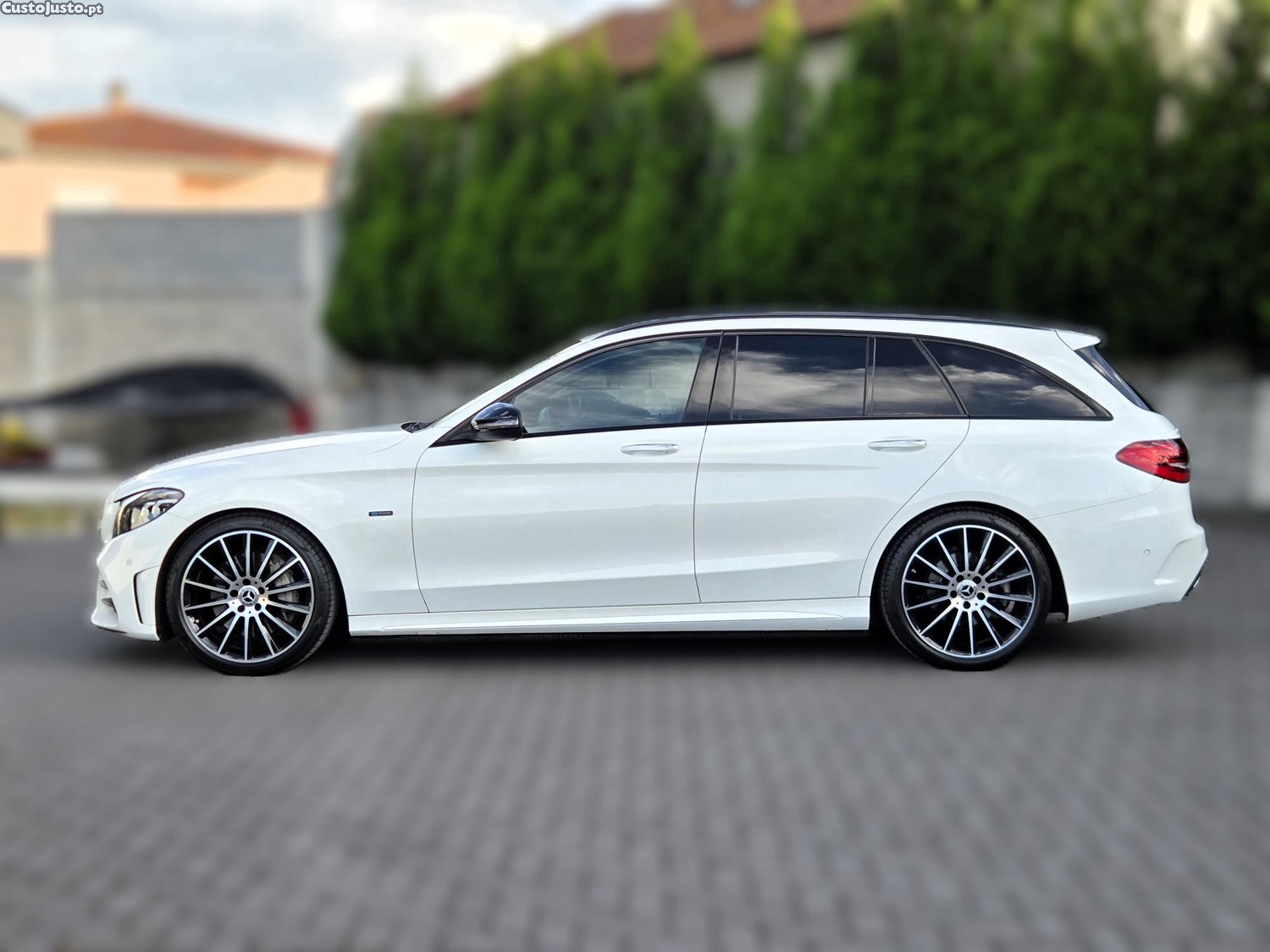 Mercedes-Benz C 300 de AMG-Line (Pack Night) - Burmester Audio, Multibeam, Airmatic, 19" — fotografia 10