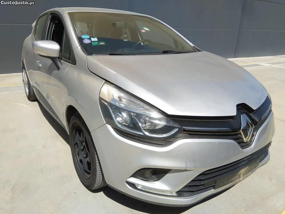 Renault Clio 0.9 TCe 75 (BHNP) (56 kW / 76 cv) [05.2018 - 08.2021] — photo 5