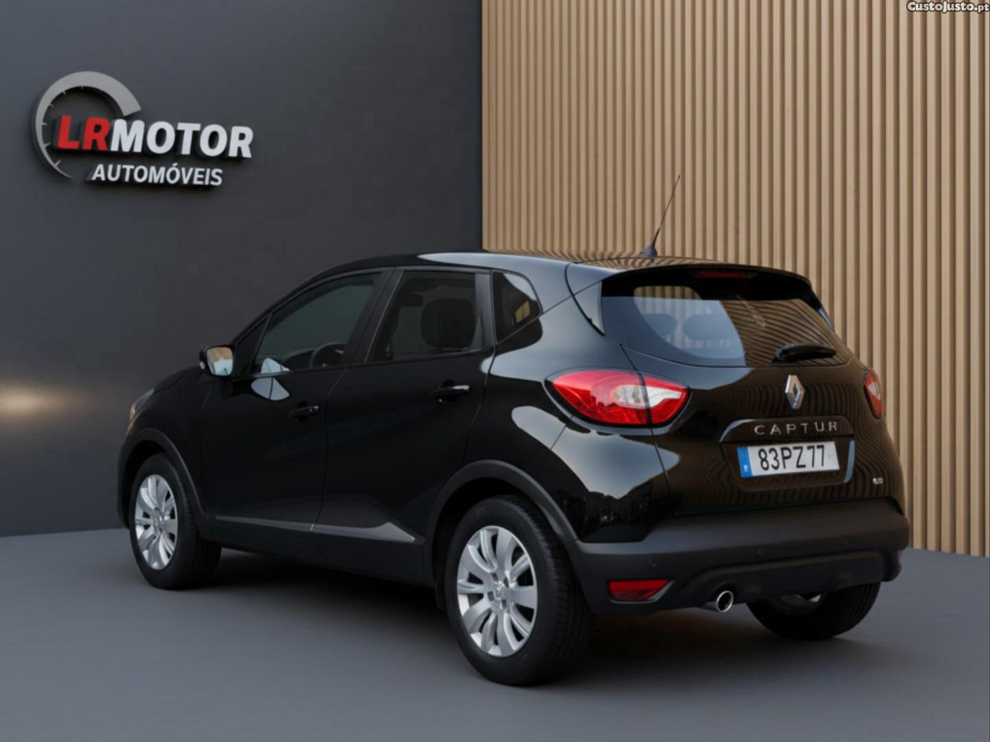 Renault Captur 0.9 TCE Sport — fotografia 8