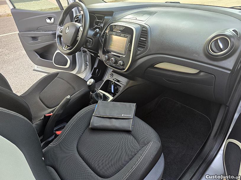 Renault Captur 0.9 TCE Exclusive 99.000kms — fotografia 4