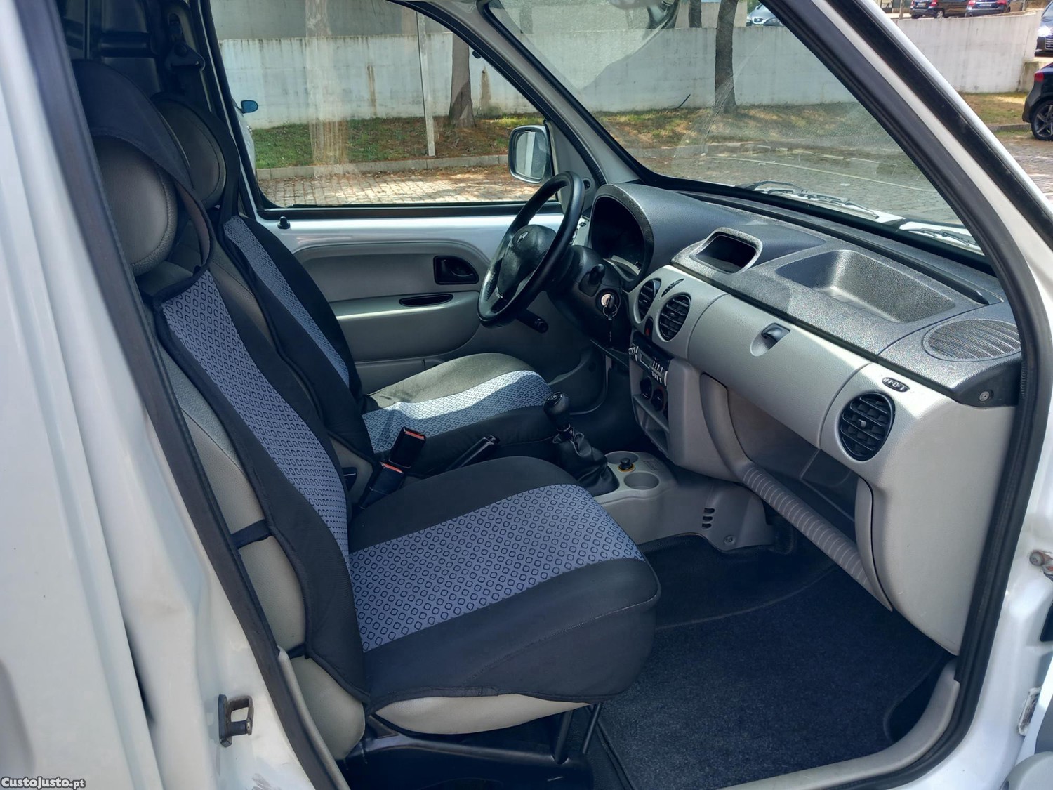Renault Kangoo 1.5 dCi Confort — fotografia 9