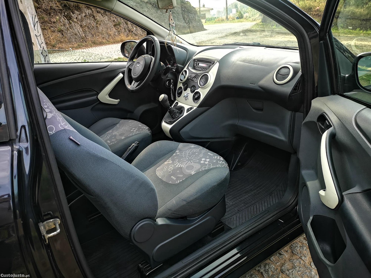Ford KA 1.3 TDCI S&S Trend c/ A/C - Citadino - diesel - 5 lugares - "Preço Imbatível" — fotografia 5