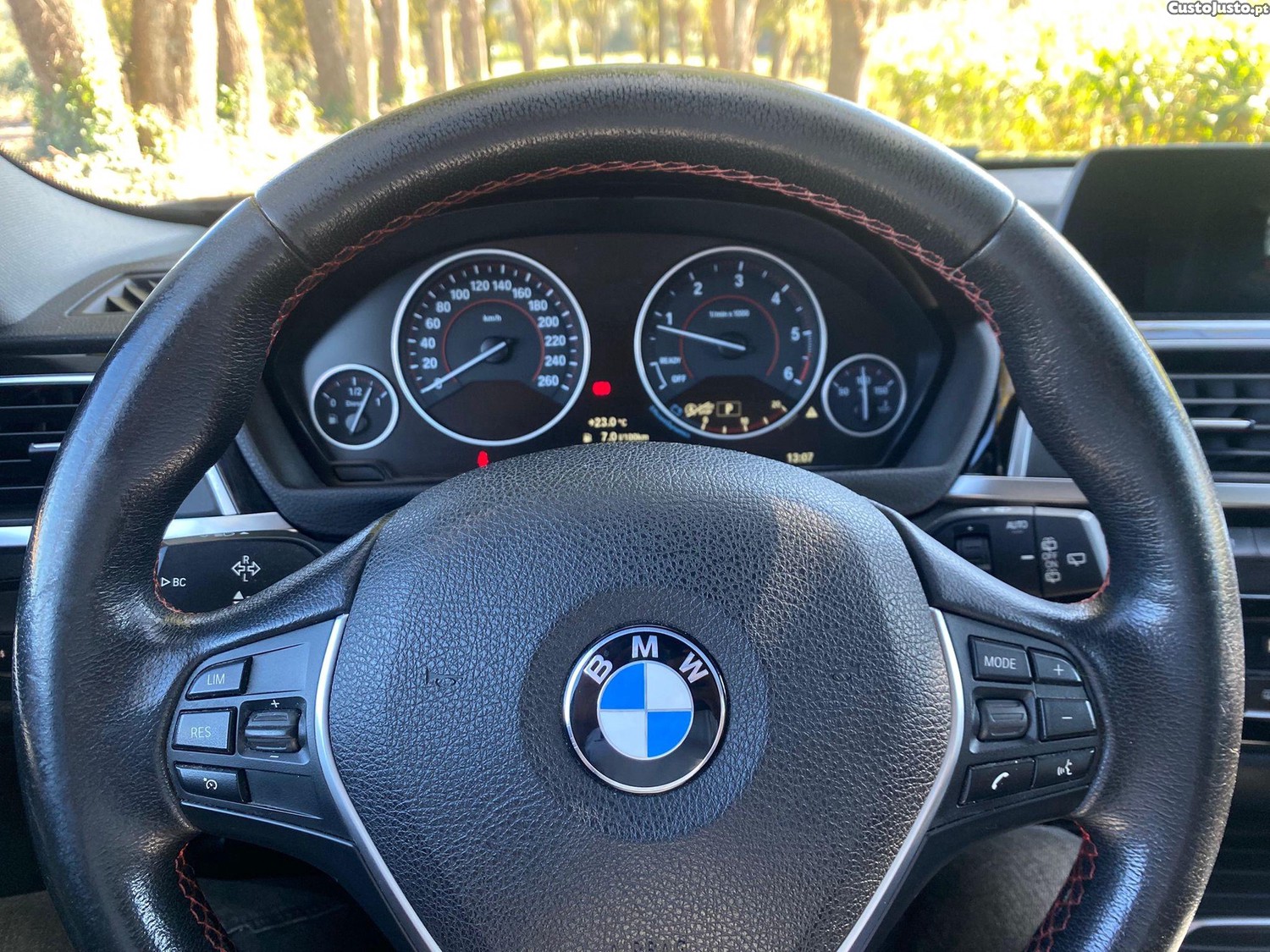 BMW 318 d Line Sport Auto — fotografia 6