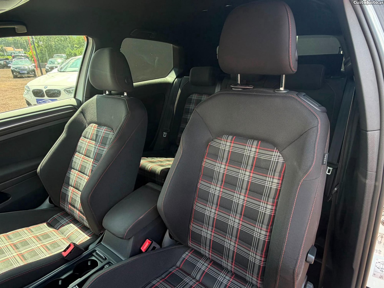 Volkswagen Golf 7.5 GTI 230CV — fotografia 6