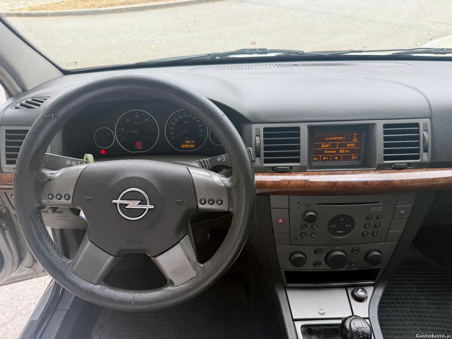 Opel Vectra 1.9 CDTI150Cv — fotografia 3