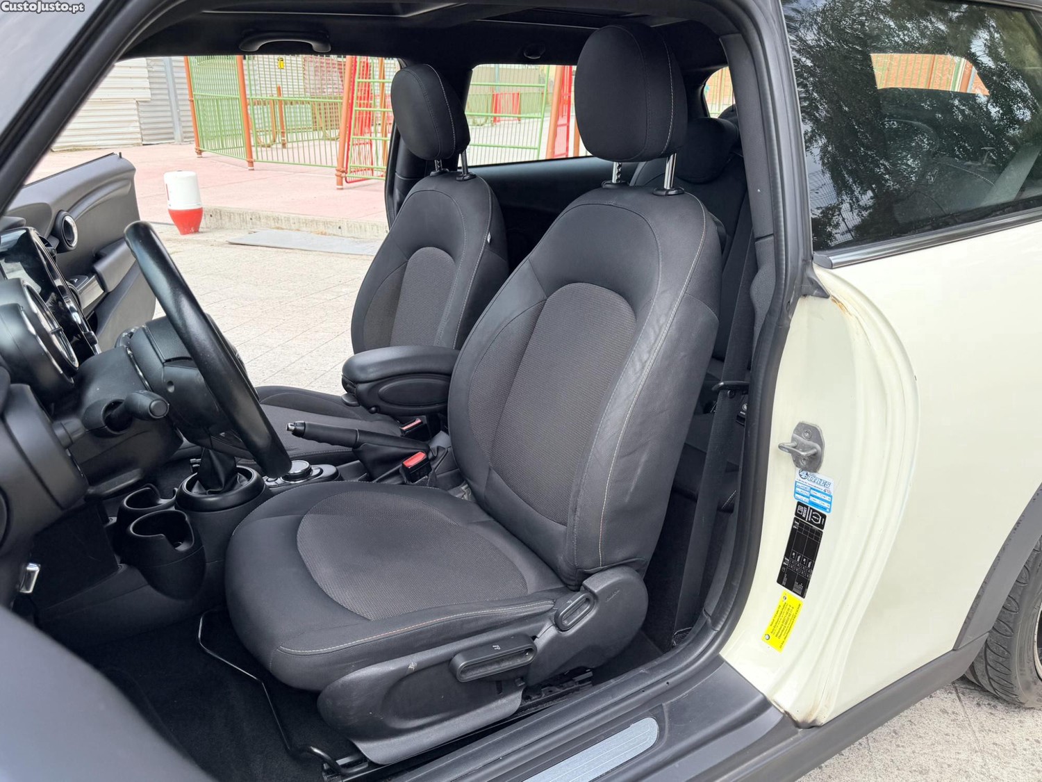 MINI Cooper 1.5D COOPER 115 CV — fotografia 5