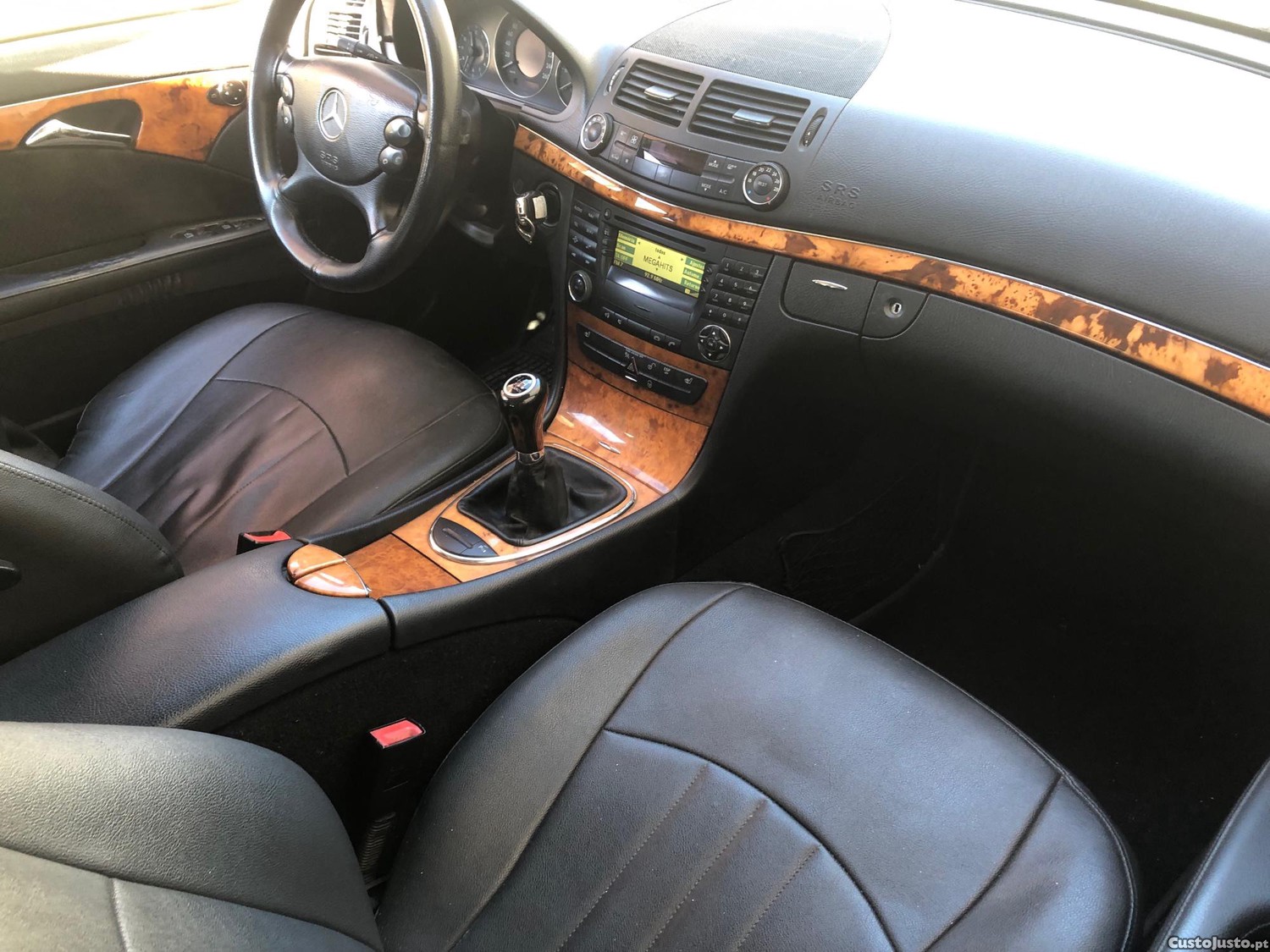 Mercedes-Benz E 220 CDi — fotografia 2
