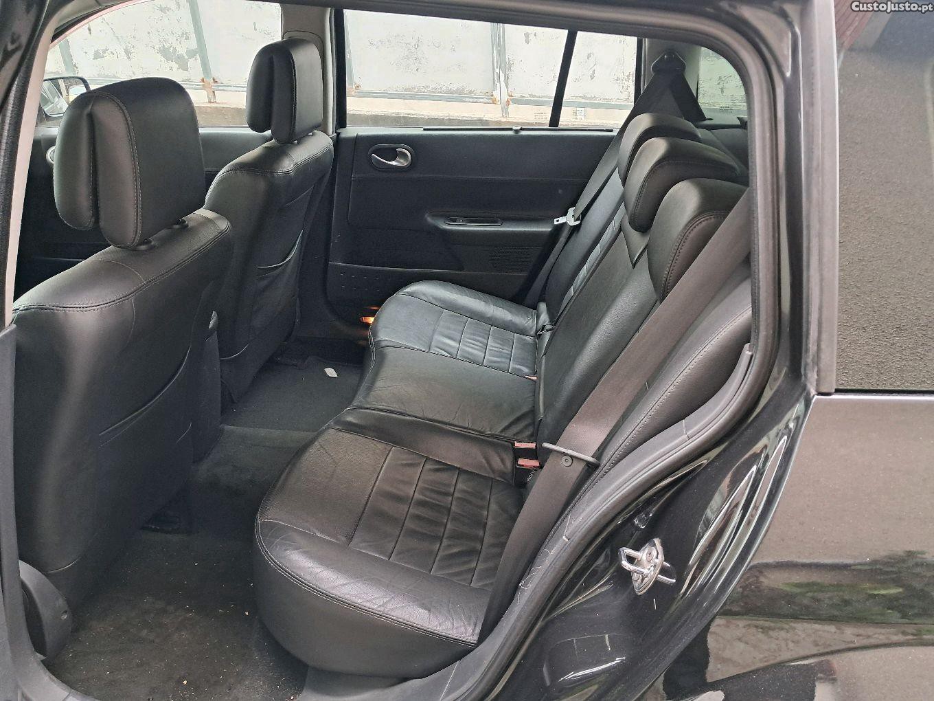 Renault Mégane megane brek — fotografia 4