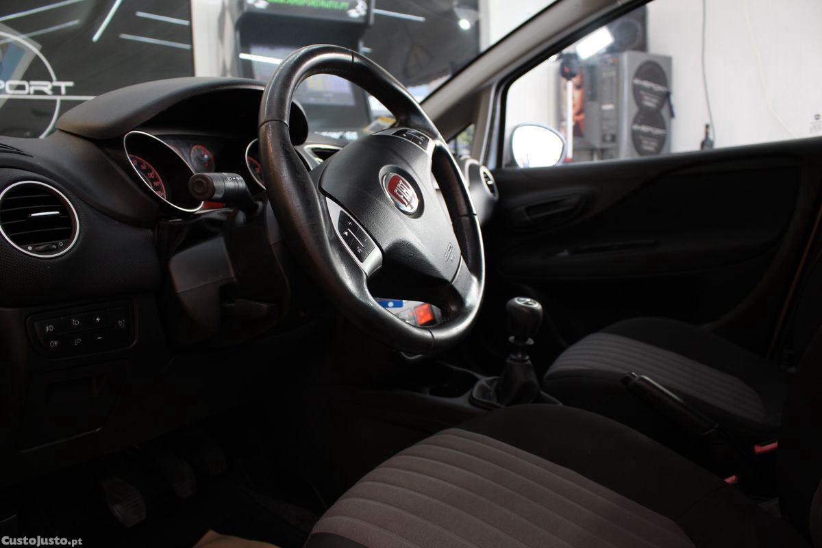 Fiat Punto 1.2 Lounge S&S — fotografia 4