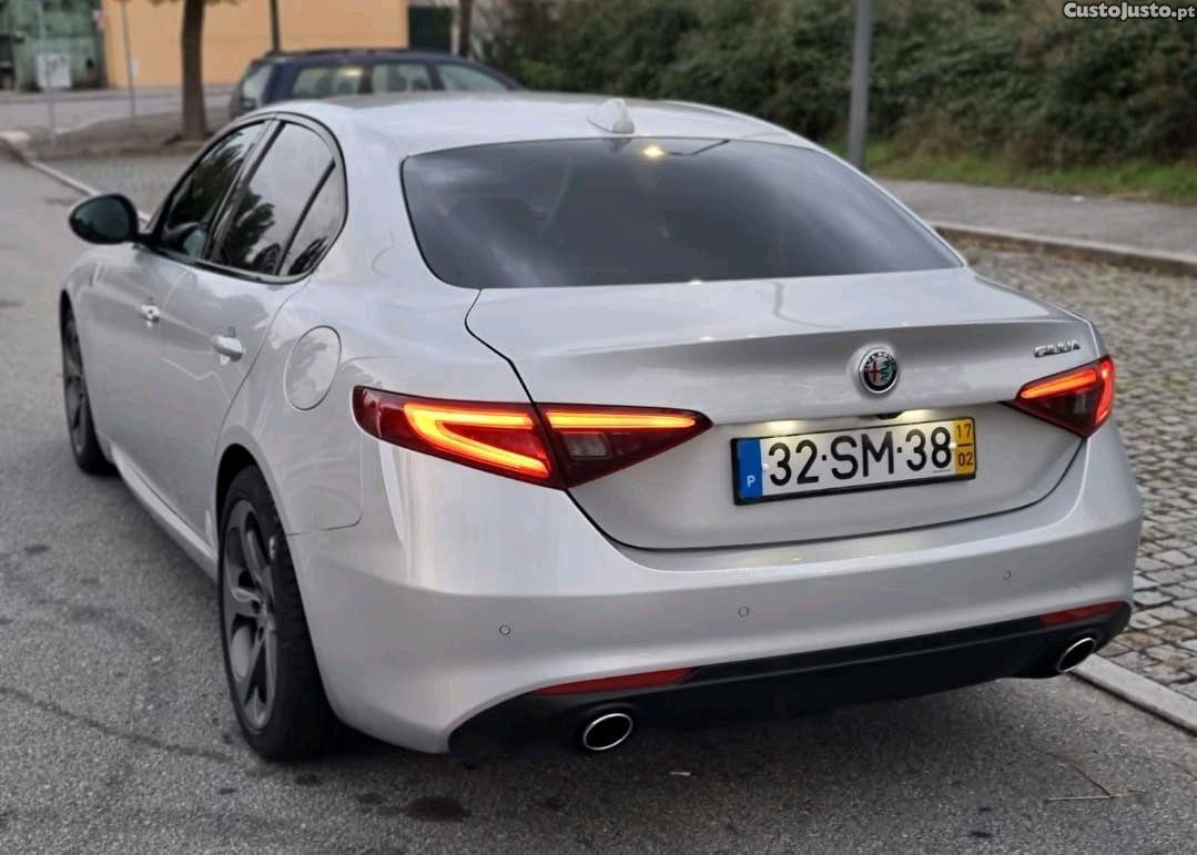 Alfa Romeo Giulia 2.2d Super AT8 — fotografia 8