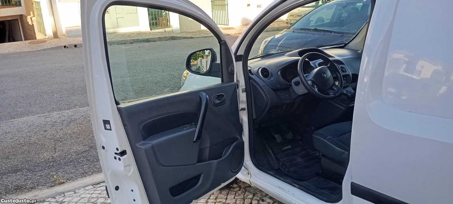Renault Kangoo Business2016 C/3 lugares,1 Proprietário , Nacional ,em ótimo estado. — fotografia 6