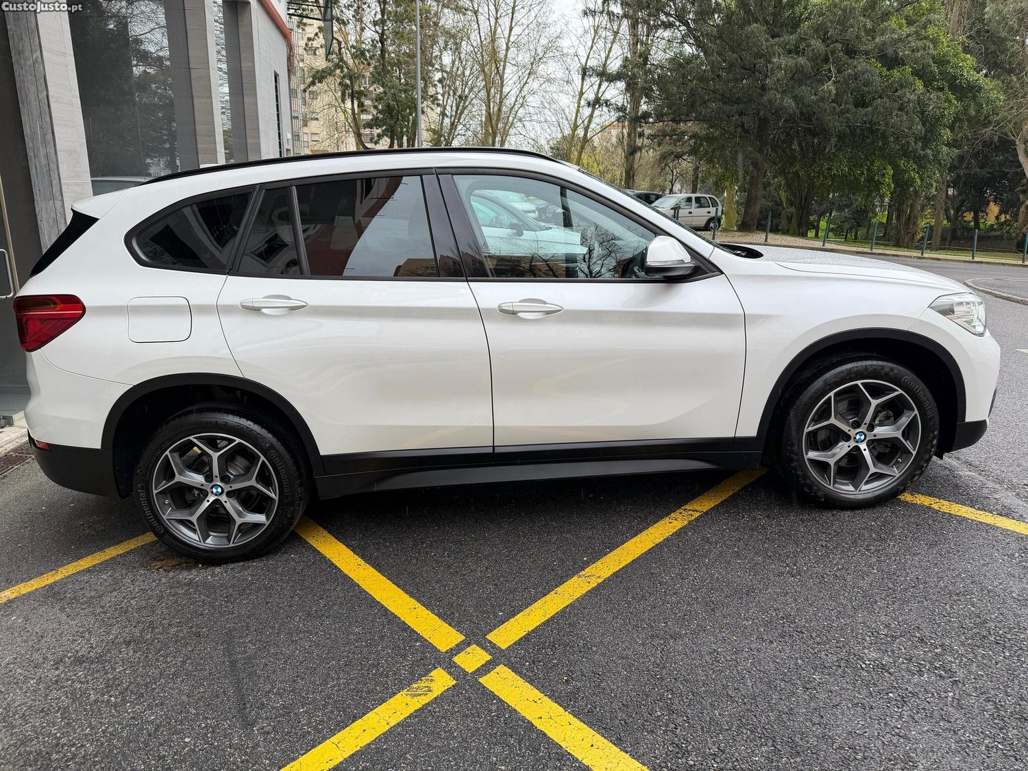 BMW X1 18 i sDrive Auto - 18 foto 4