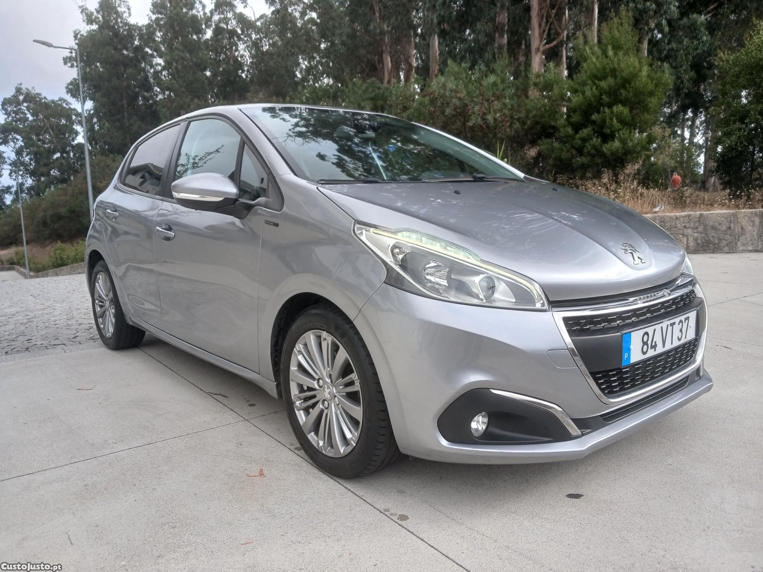 Peugeot 208 1.5 hdi 102cv signature — fotografia 15