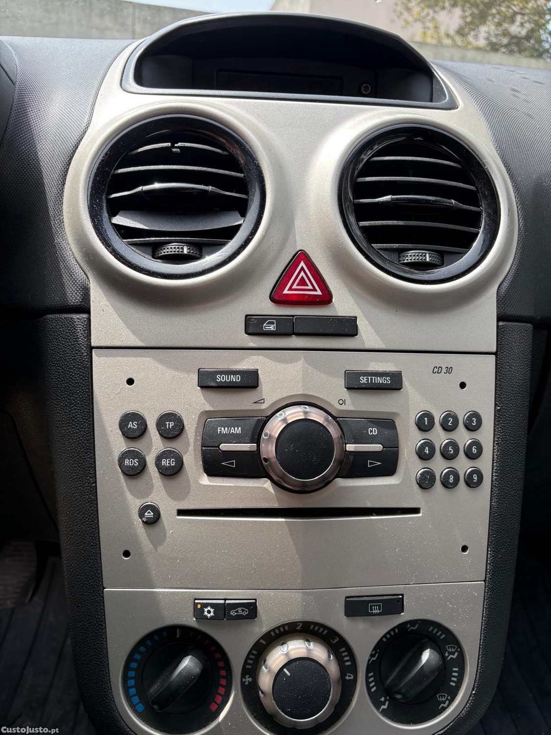 Opel Corsa 13 CDTI — fotografia 7