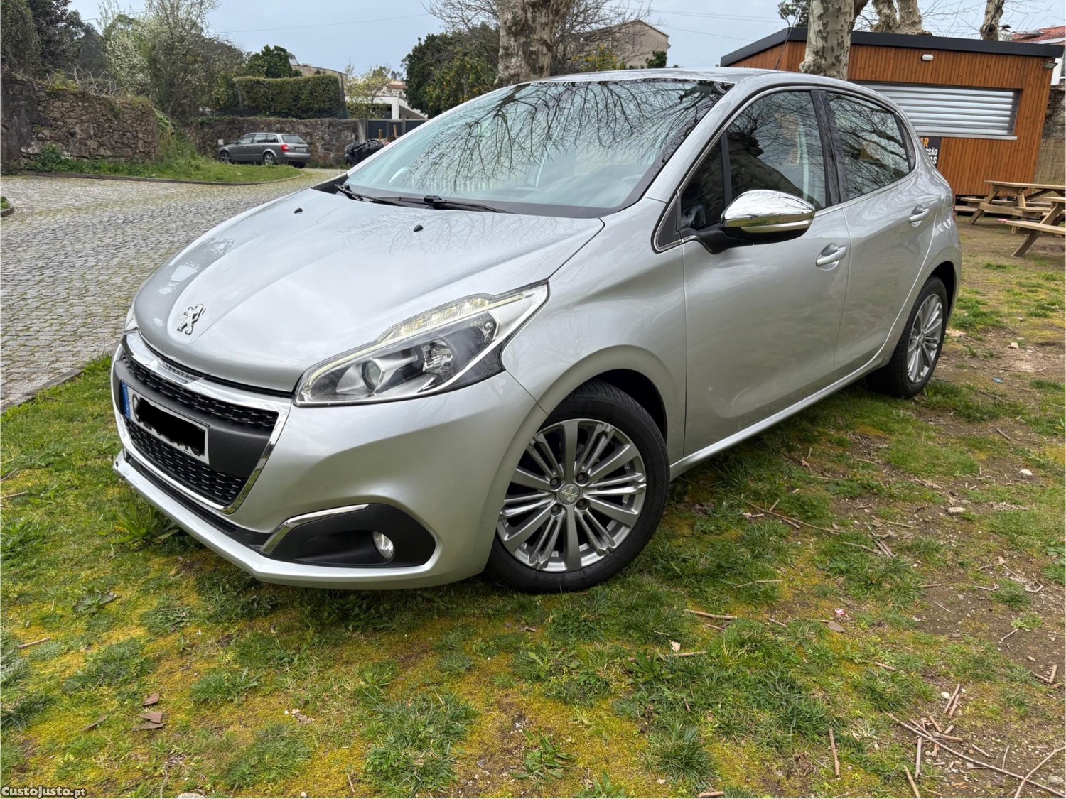 Peugeot 208 1.6 HDI VERSÃO ALLURE — fotografia 11