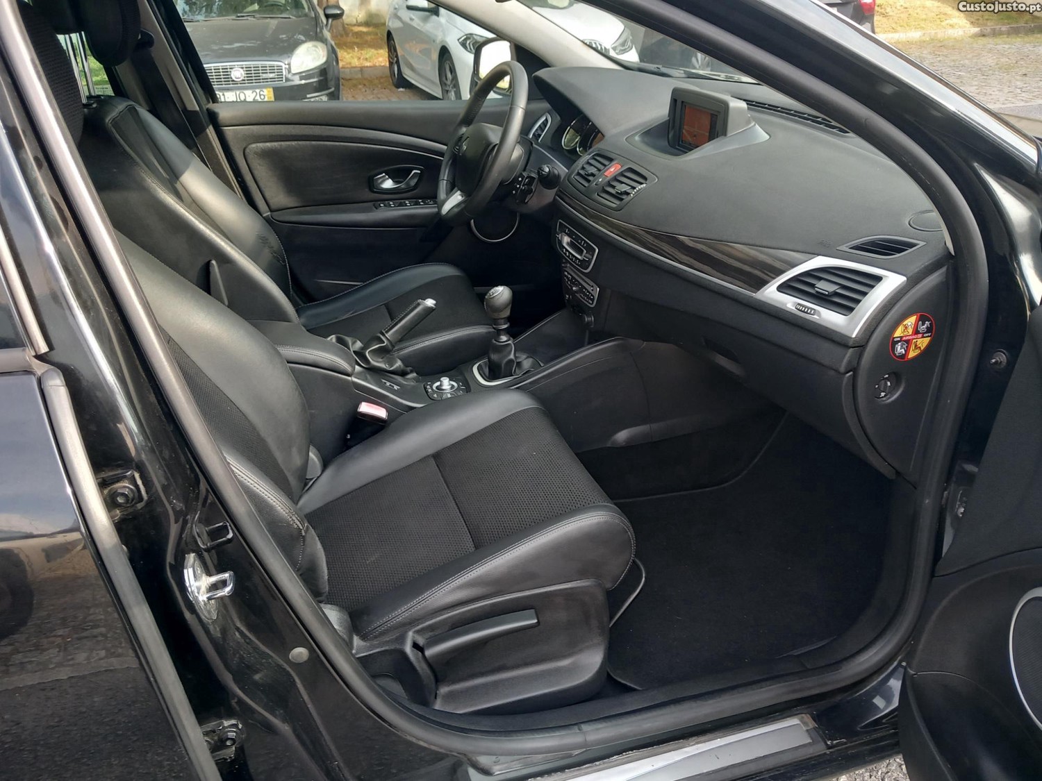 Renault Mégane Sport Tourer 1.5 dCi Confort — fotografia 9