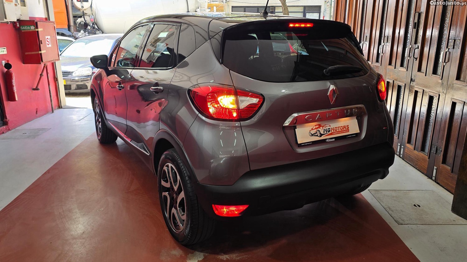 Renault Captur 0.9 TCe Sport 90cv — fotografia 10