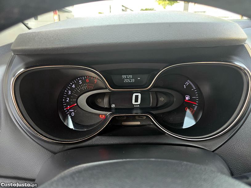 Renault Captur 0.9 TCE Exclusive 99.000kms — fotografia 2