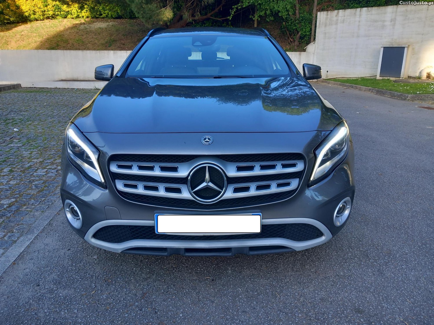 Mercedes-Benz GLA 180 d Style Aut. — fotografia 16