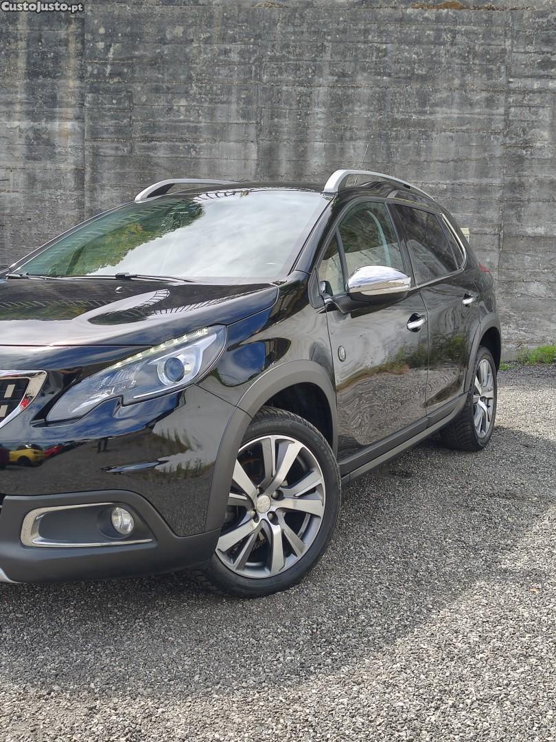 Peugeot 2008 1.2 PureTech Allure EAT6 — fotografia 17
