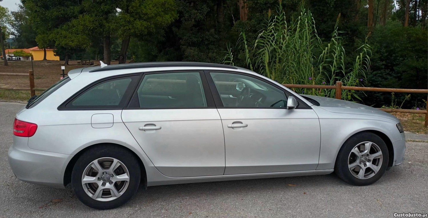 Audi A4 Avant 2.0 TDI Exclusive - 143 Cv - 12 foto 4