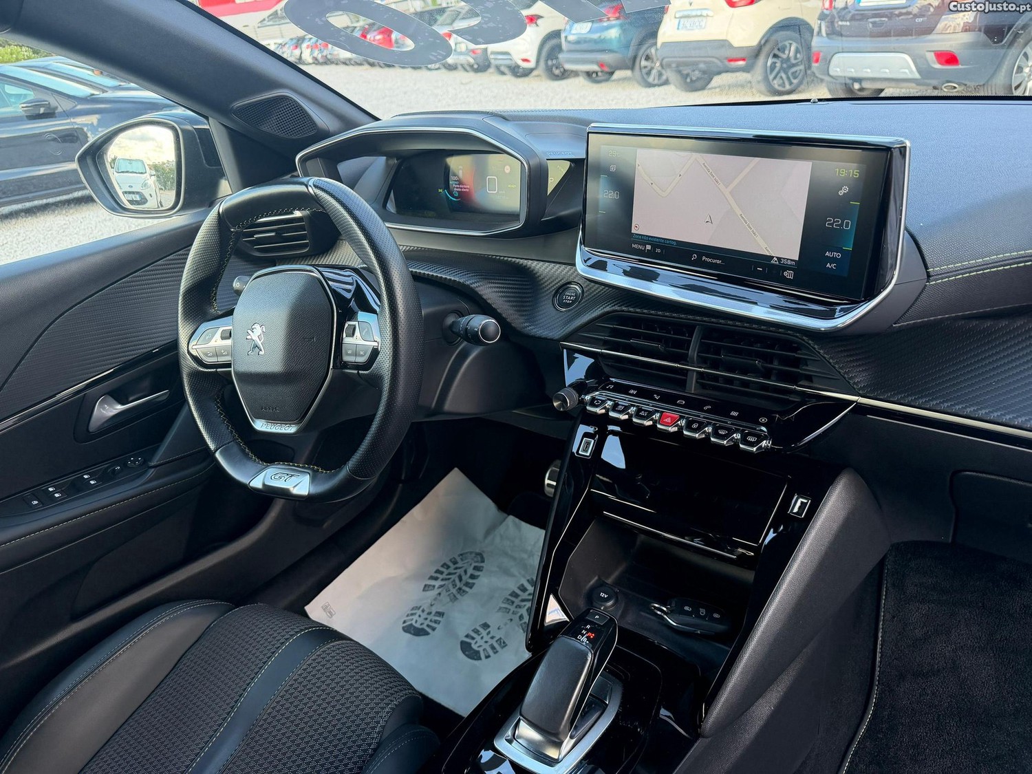 Peugeot 208 50 kWh GT Line — fotografia 6