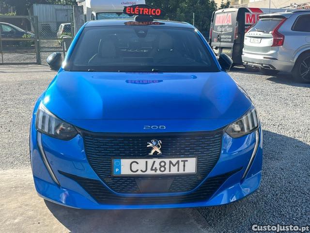 Peugeot e-208 GT LINE — fotografia 17