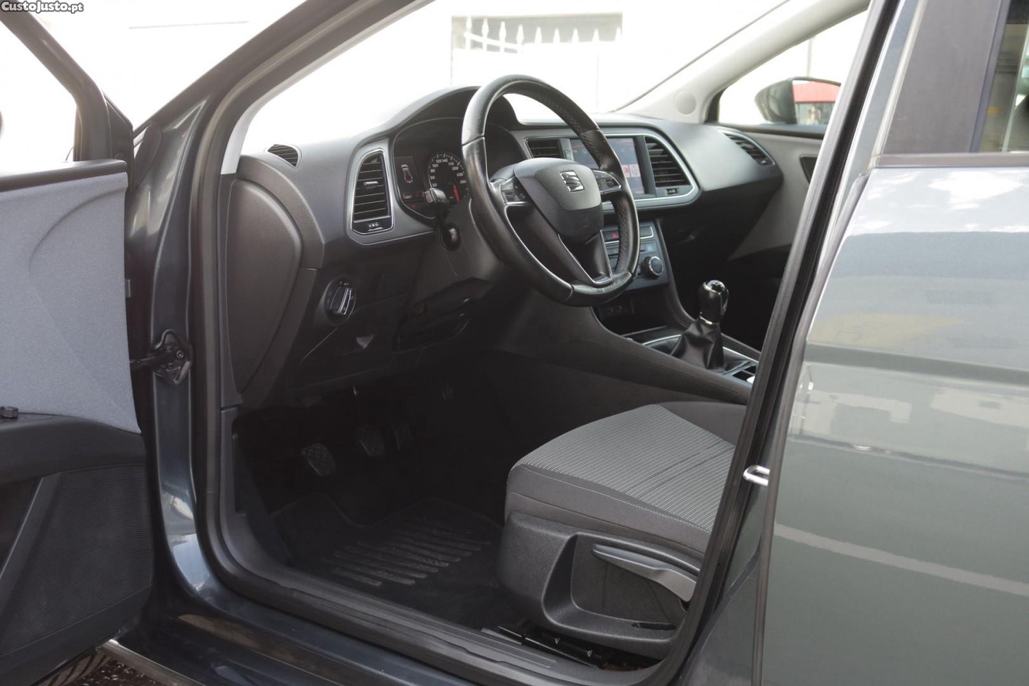 SEAT Leon 1.6 TDI Style 115cv — fotografia 45