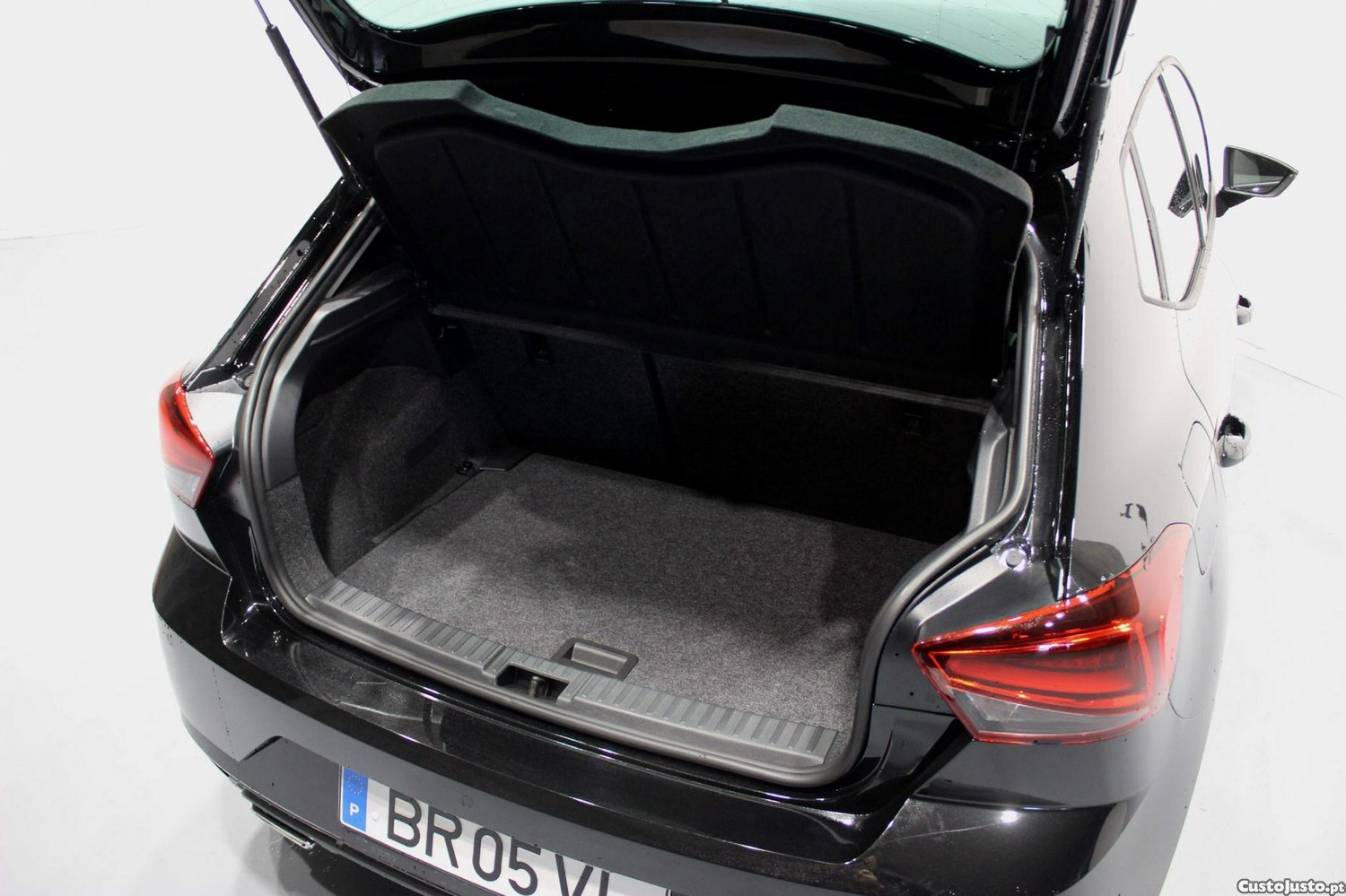 SEAT Ibiza 1.0 TSI FR — fotografia 22