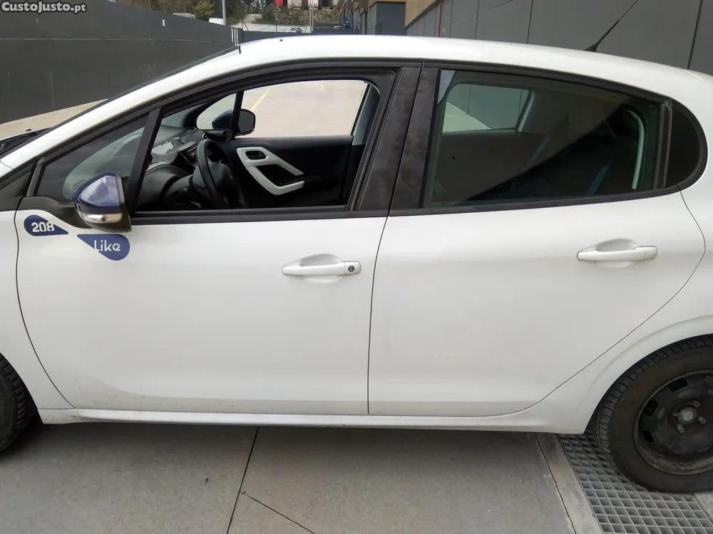 Peugeot 208 1.0 VTi (50 kW / 68 cv) [03.2012 - 12.2019] - 15 foto 3