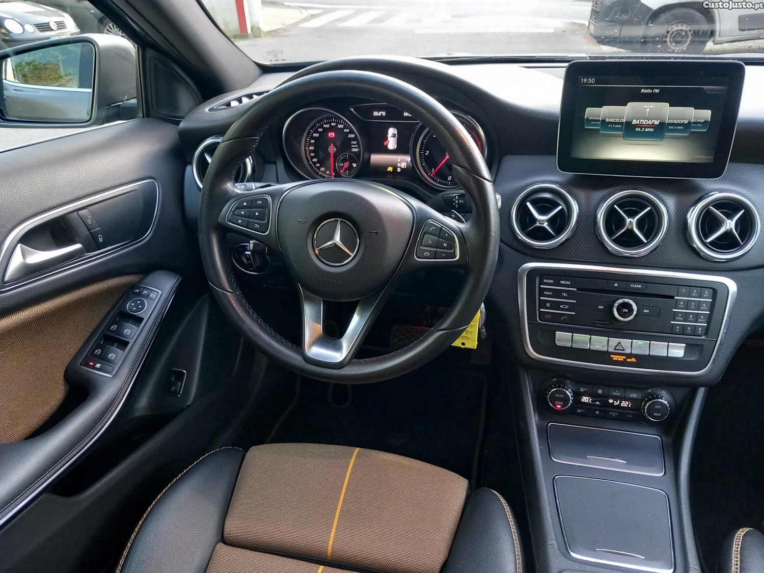 Mercedes-Benz GLA 180 d Style Aut. — fotografia 5