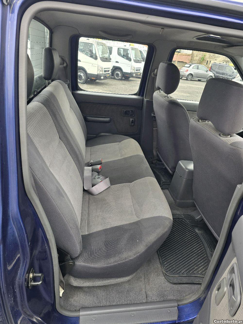 Nissan Navara 2.5 TD, c/ teto abrir+AC, Top!!! — fotografia 4
