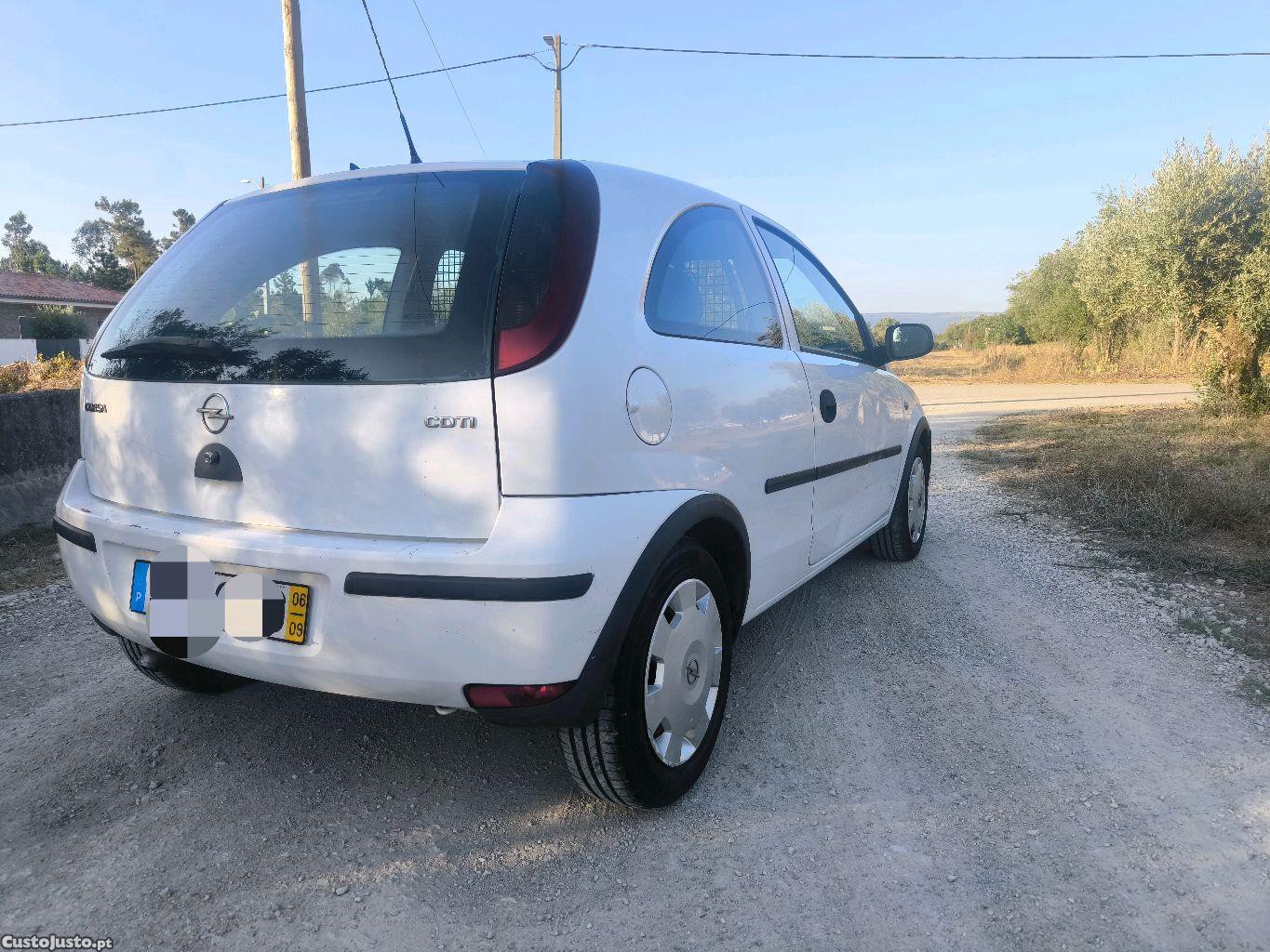 Opel Corsa 1.3 Cdti — fotografia 2