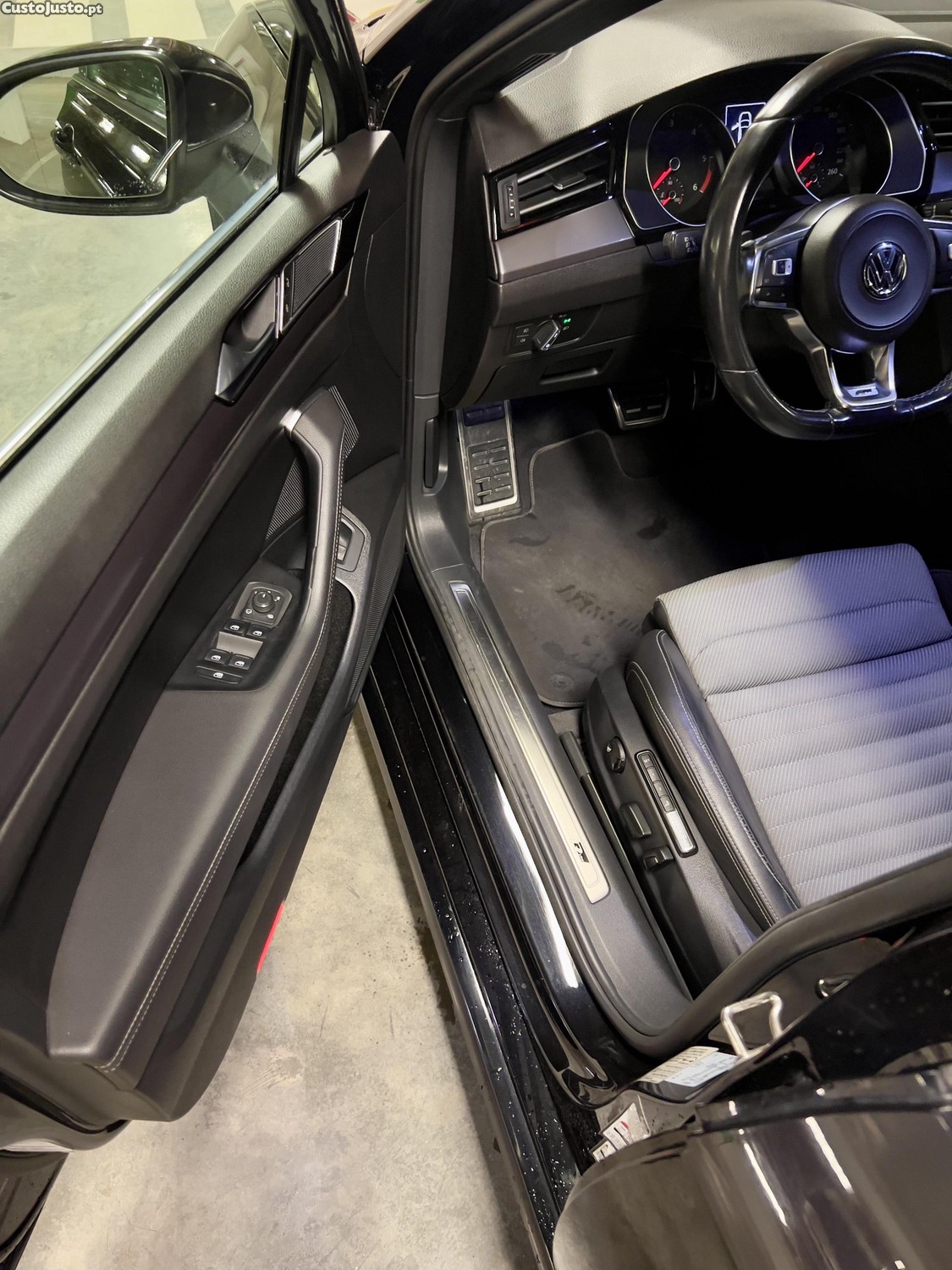 Volkswagen Passat R-line — fotografia 4