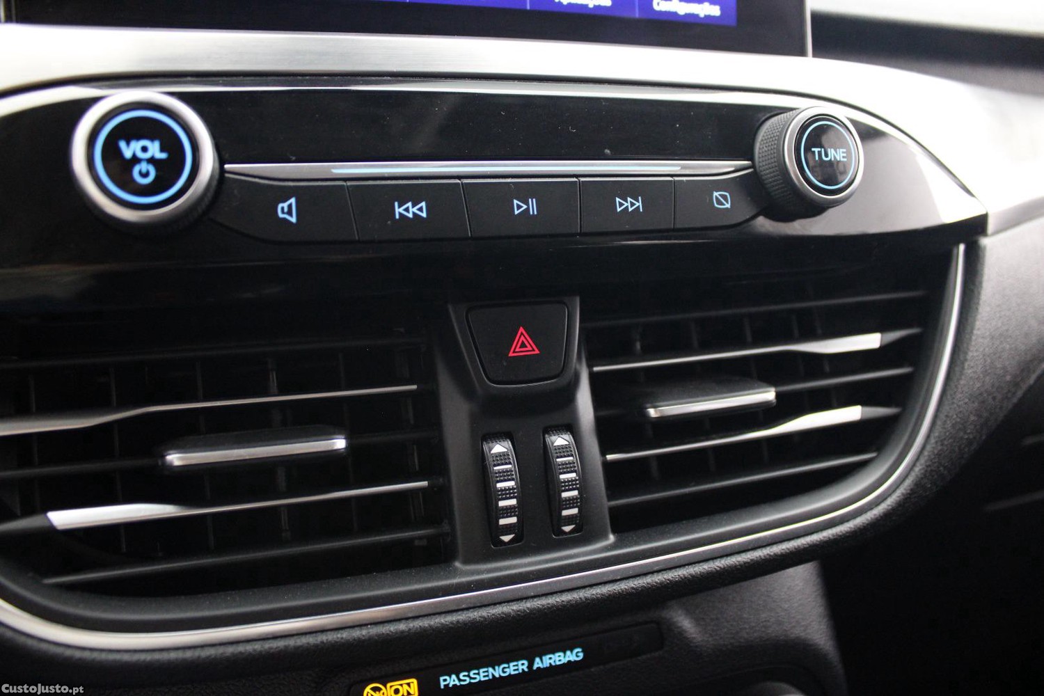 Ford Kuga 1.5 TDCI ECOBLUE TITANIUM — fotografia 18