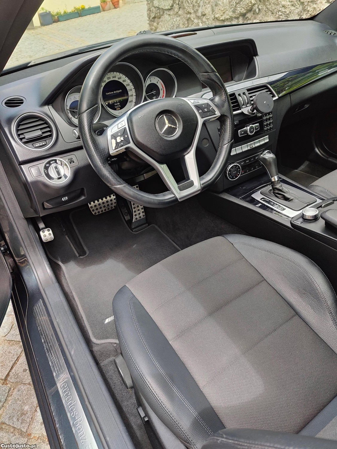 Mercedes-Benz C 250 Coupe — photo 4