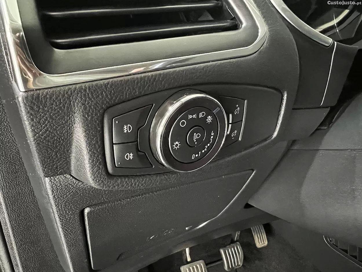 Ford S-Max 2.0 TDCI S/S TITANIUM — fotografia 3