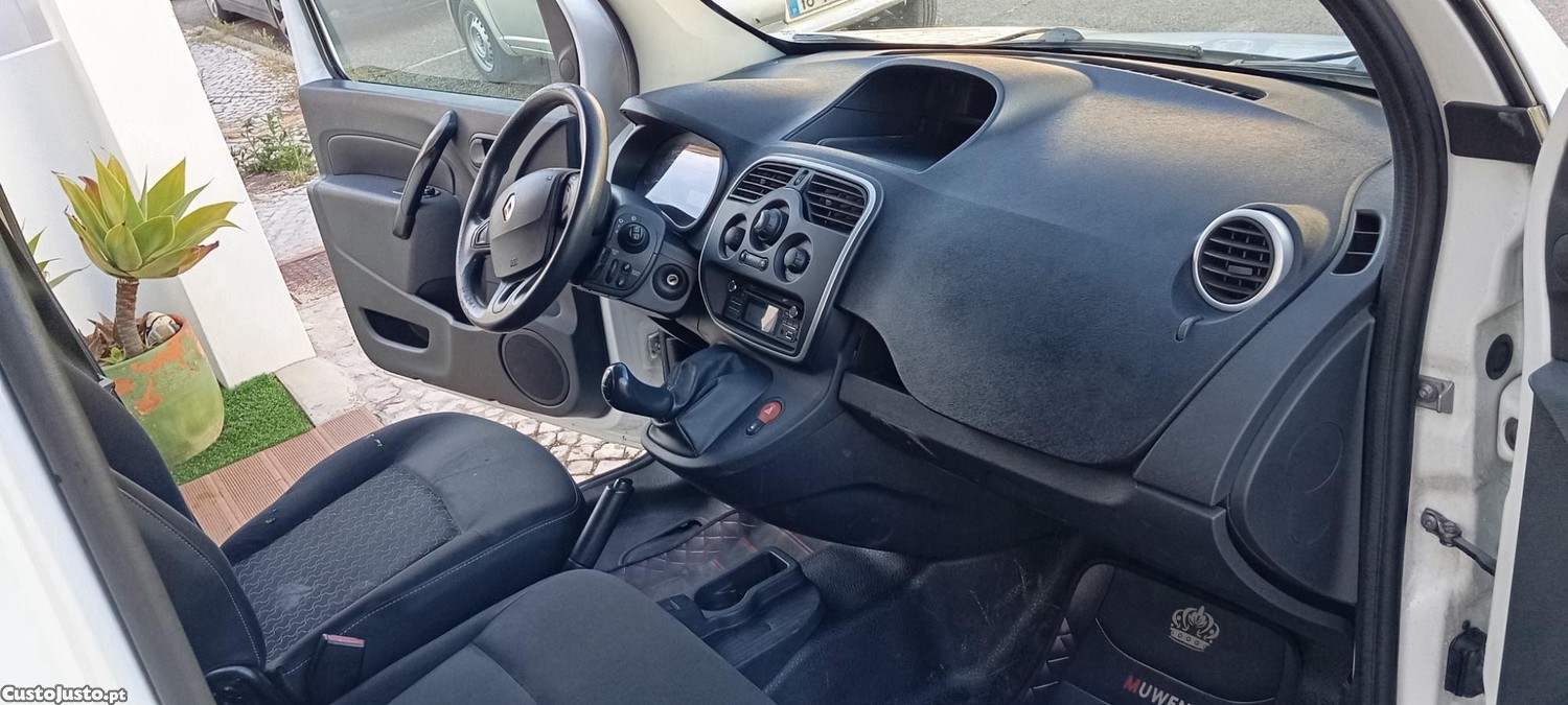 Renault Kangoo Business2016 C/3 lugares,1 Proprietário , Nacional ,em ótimo estado. — fotografia 5