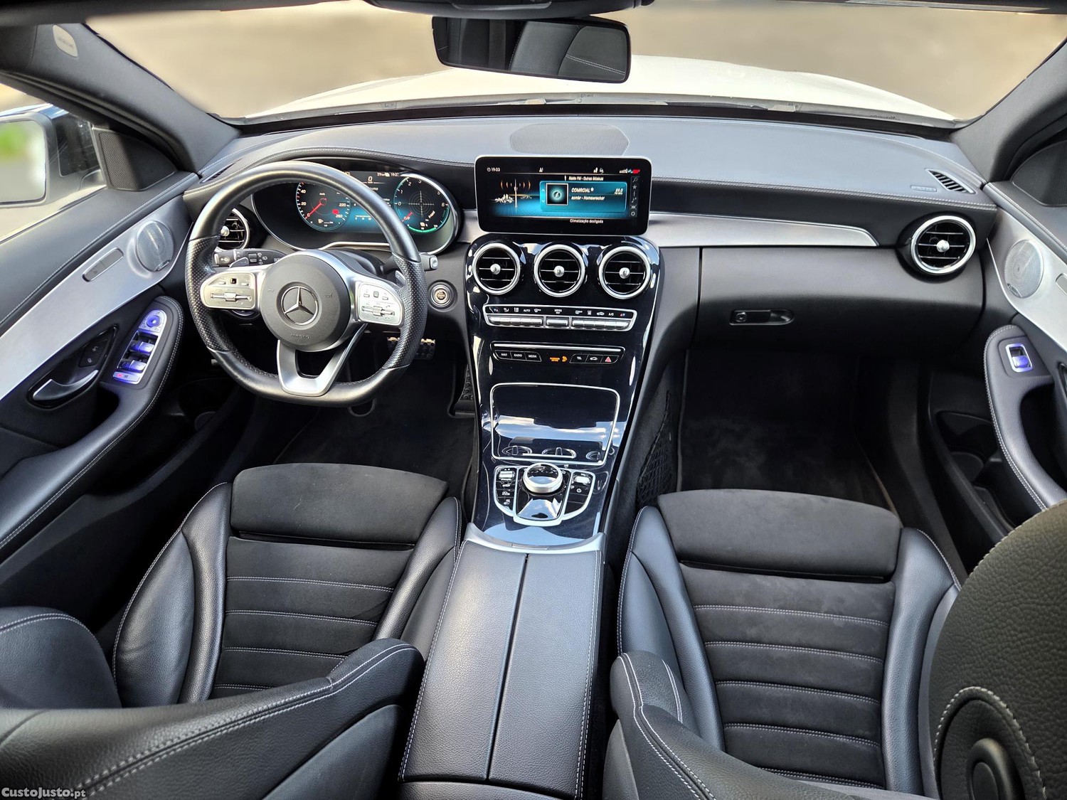Mercedes-Benz C 300 de AMG-Line (Pack Night) - Burmester Audio, Multibeam, Airmatic, 19" — fotografia 8