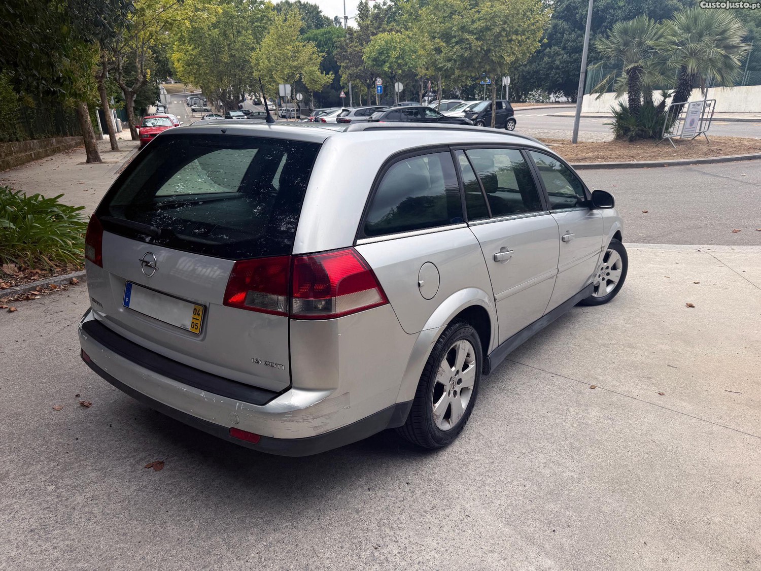 Opel Vectra 1.9 CDTI150Cv — fotografia 9