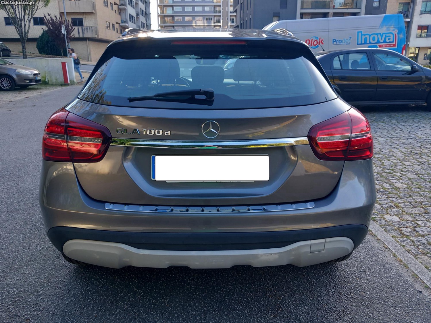 Mercedes-Benz GLA 180 d Style Aut. — fotografia 13