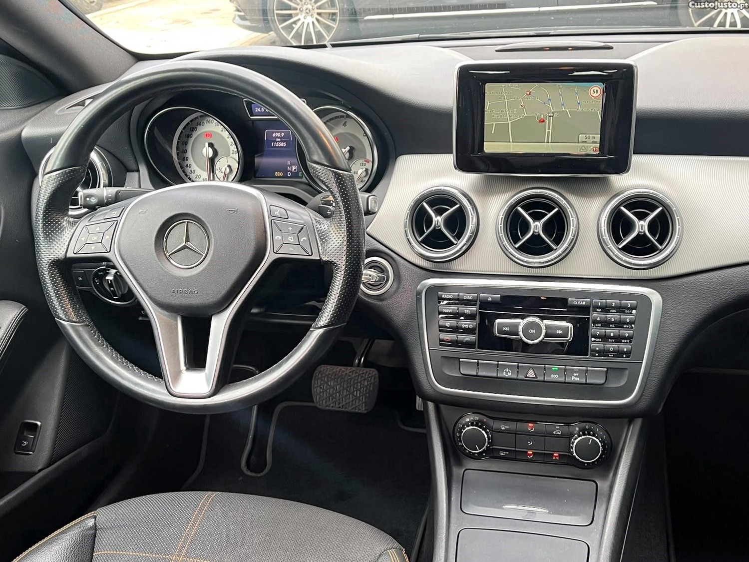 Mercedes-Benz CLA 180 CDi Urban Aut. — fotografia 11
