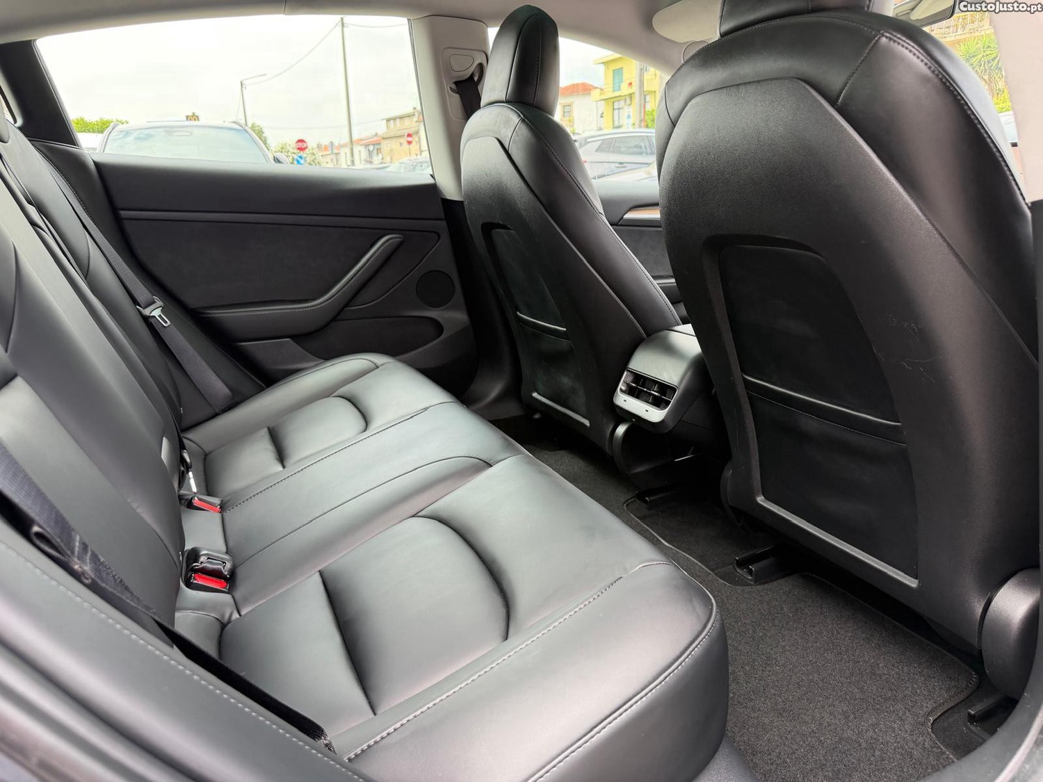 Tesla Model 3 Long Range Tração Integral Premium — fotografia 11