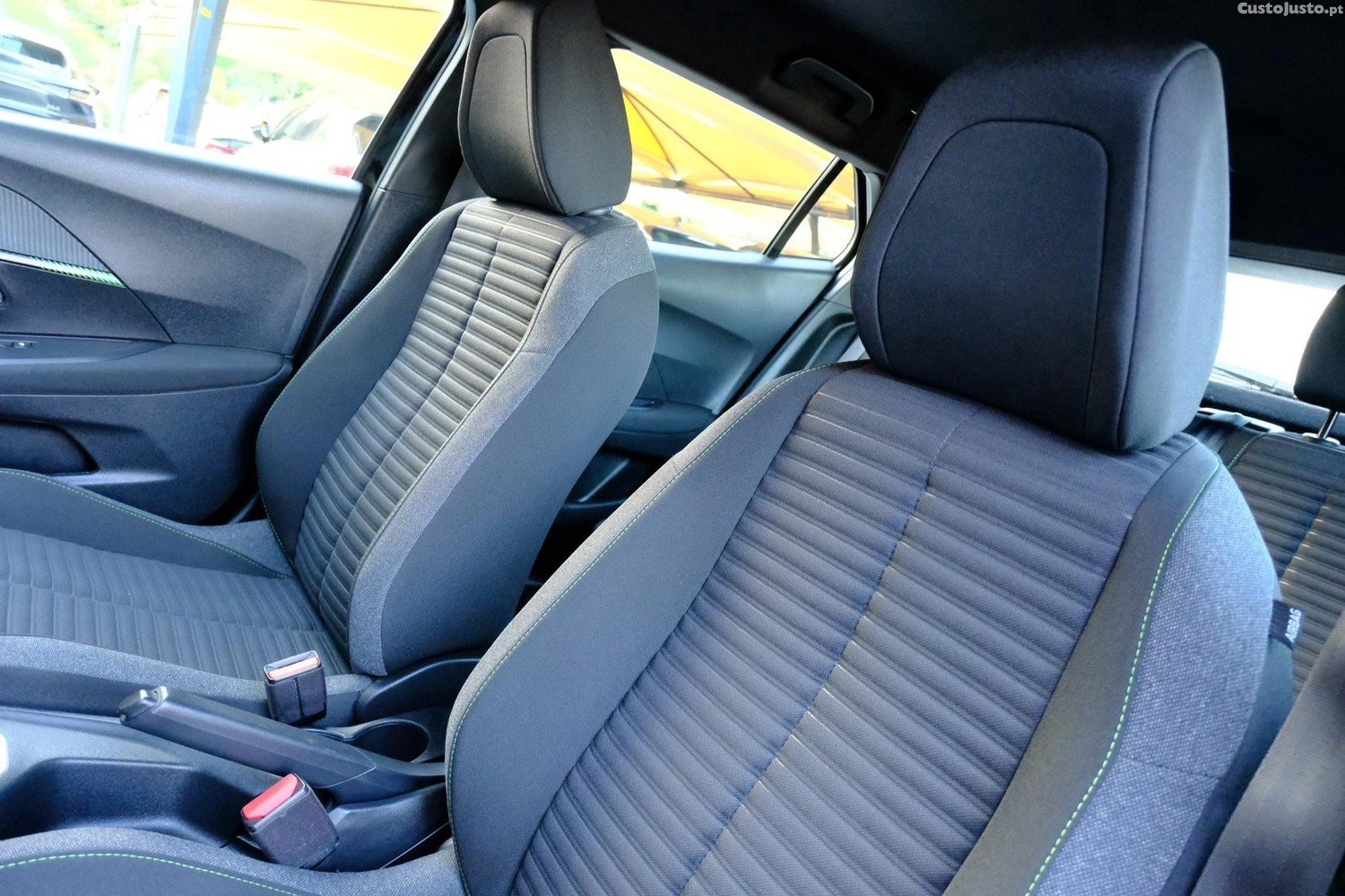 Peugeot 2008 1.2 PureTech Style — fotografia 18